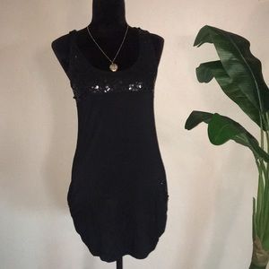 Black sequin dress with pockets!